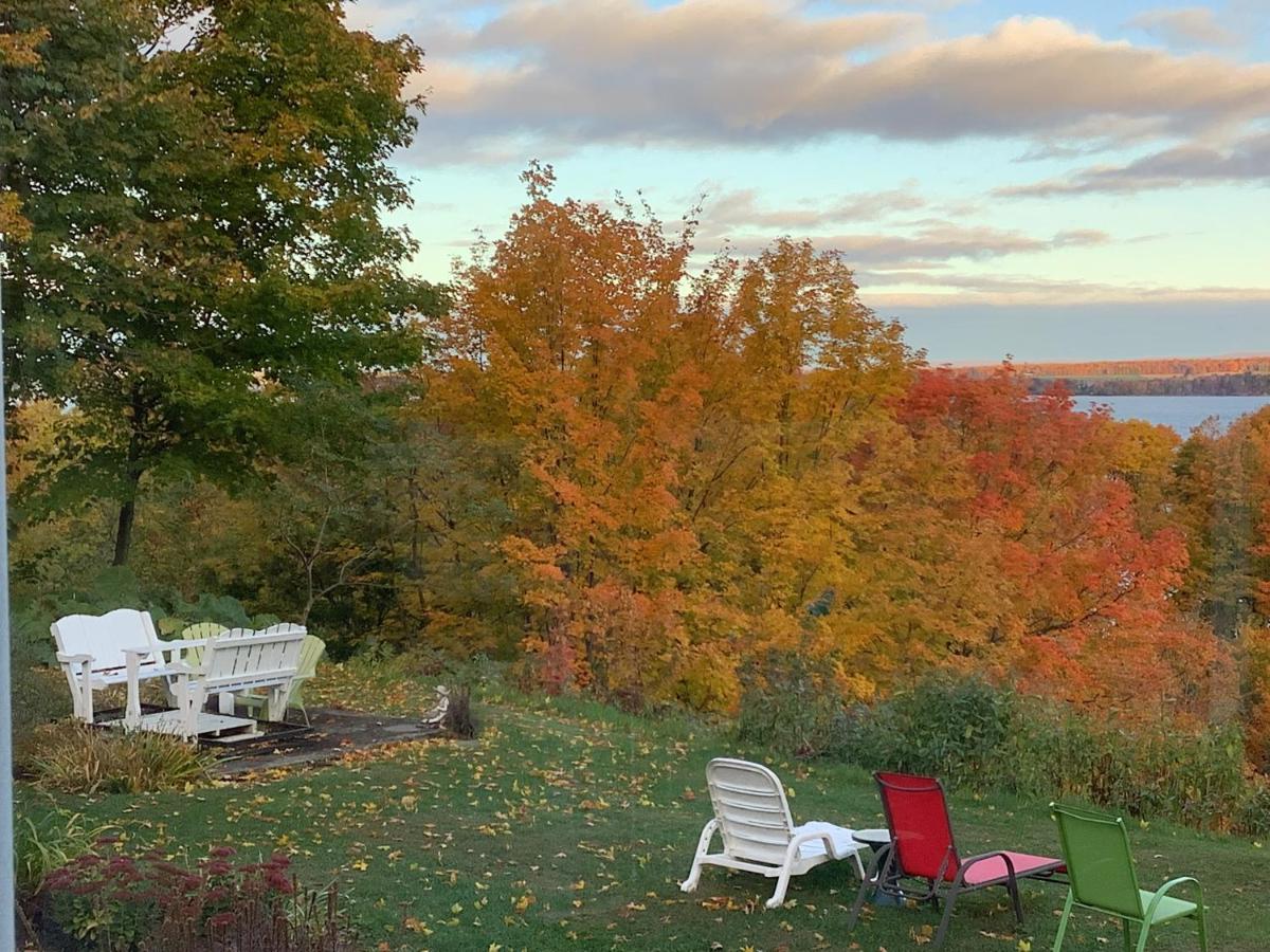 Lotbiniere Les Saisons Du Fleuve Bed & Breakfast エクステリア 写真
